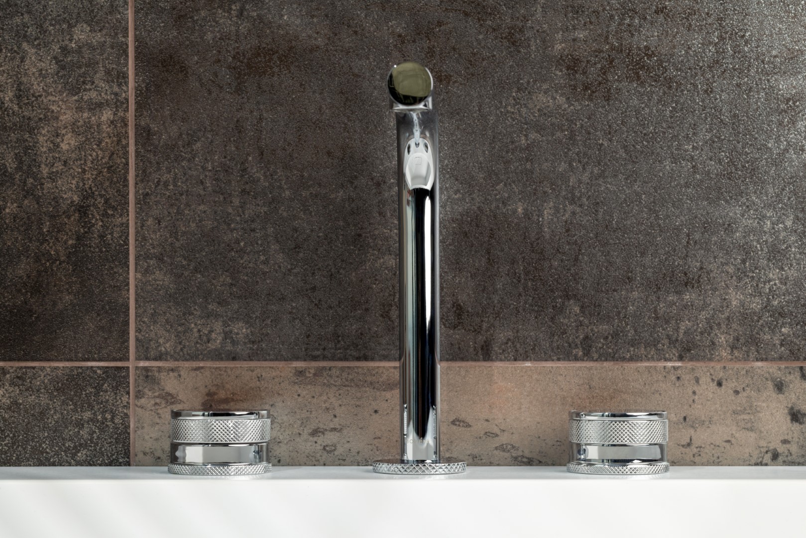 Смеситель на столешницу PRESTIGE на 3 отв. CHROME