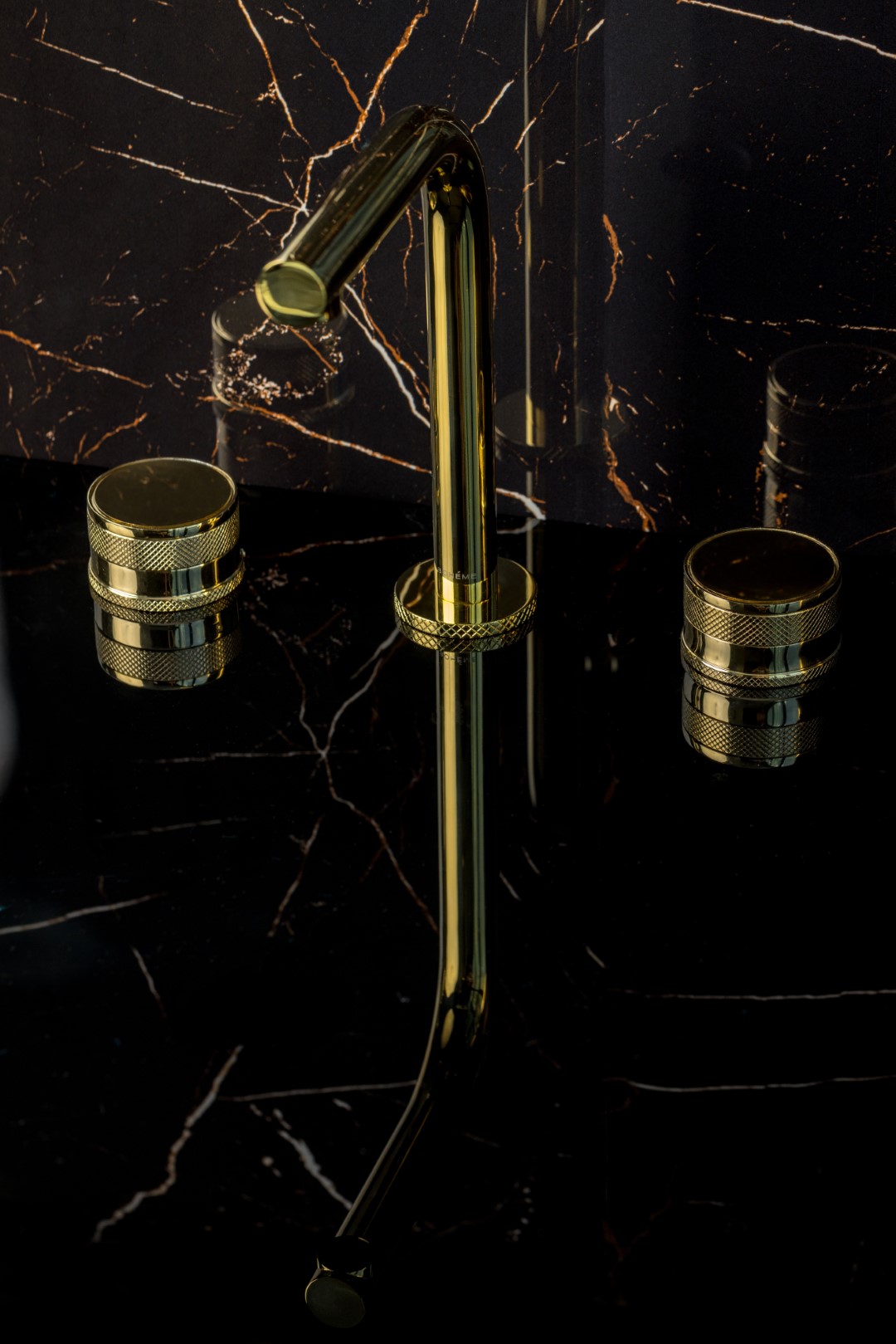 Смеситель на столешницу PRESTIGE на 3 отв. GOLD