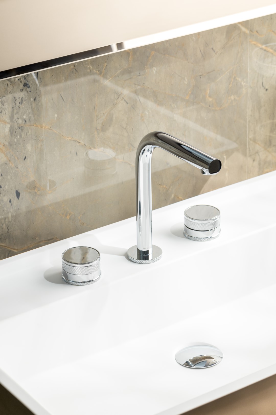 Смеситель на столешницу PRESTIGE на 3 отв. CHROME