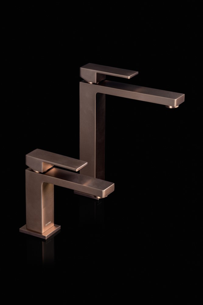 Cмеситель для умывальника Qubic Brushed Bronze
